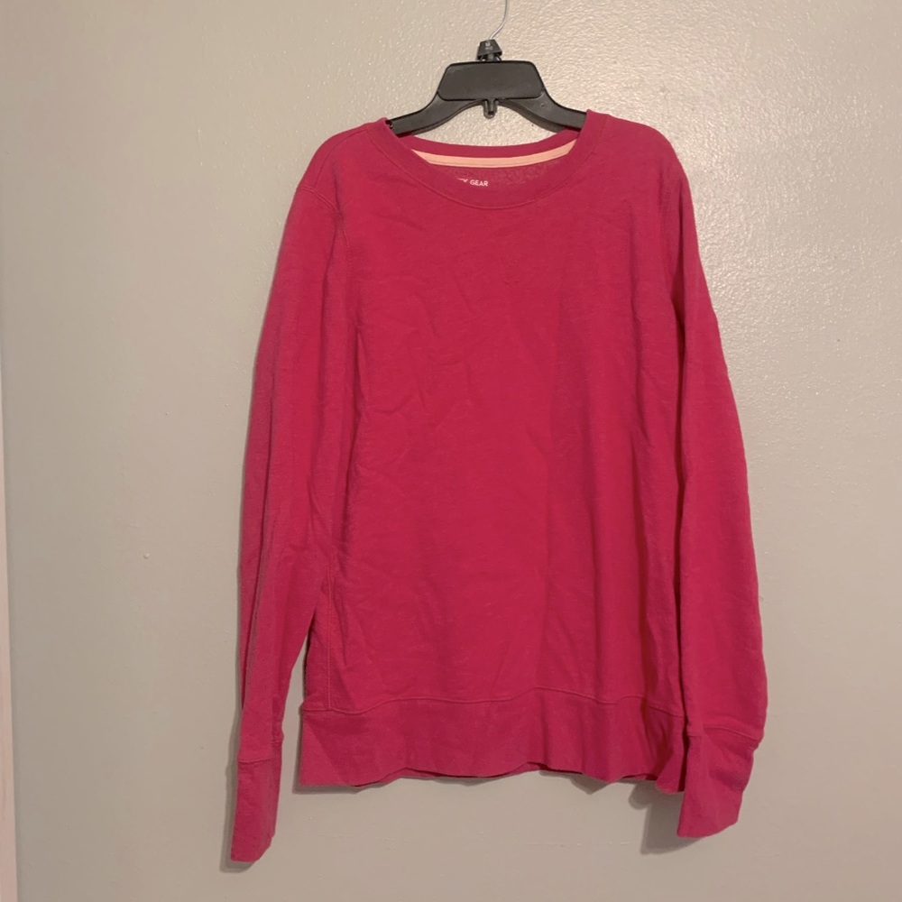 Women’s pink sweatshirt, size large